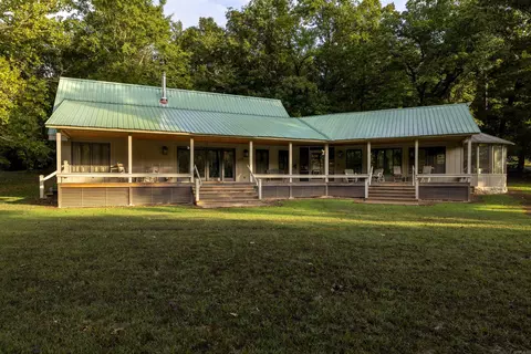505 Clabber Ln, Yellville, AR 72687
