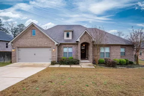 18905 Lochridge Dr, Little Rock, AR 72210