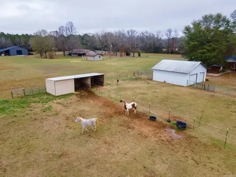 Exterior - 244 Walker Cutoff Rd, Malvern, AR 72104 photo 6 of 6
