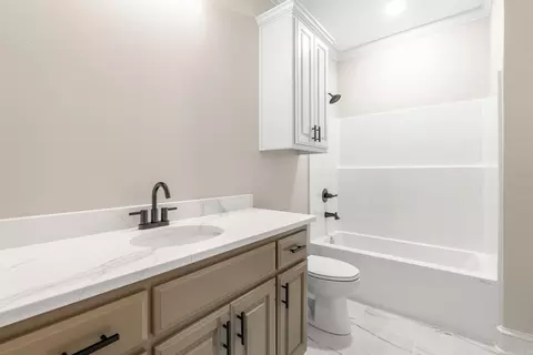 Bath - 3432 Centark Cir, Alexander, AR 72002 photo 5 of 7