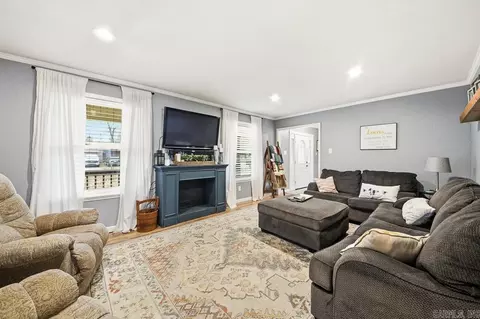 Living - 805 Eastern Ave, Cabot, AR 72023 photo 3 of 4