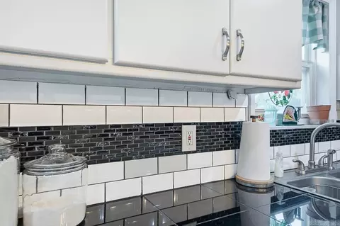 Kitchen - 805 Eastern Ave, Cabot, AR 72023 photo 6 of 9