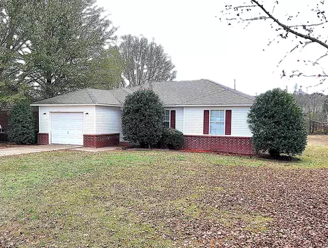 1811 Birchwood Dr, Beebe, AR 72012 photo 1