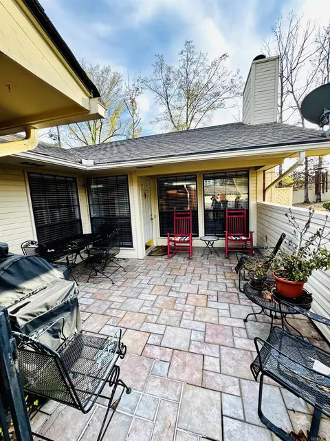 Exterior - 6 Summerset Pl, Pine Bluff, AR 71603 photo 4 of 4