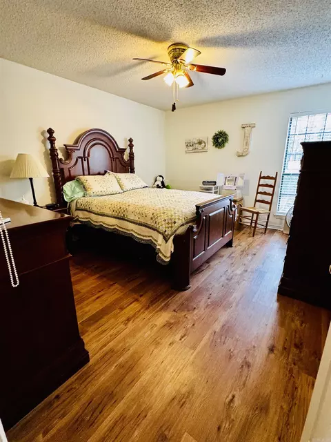 Bedroom - 6 Summerset Pl, Pine Bluff, AR 71603 photo 1 of 3