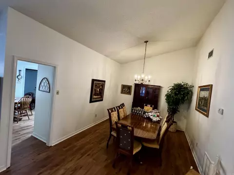 Dining - 6 Summerset Pl, Pine Bluff, AR 71603 photo 2 of 4