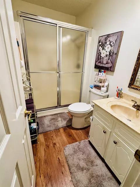 Bath - 6 Summerset Pl, Pine Bluff, AR 71603 photo 1 of 2