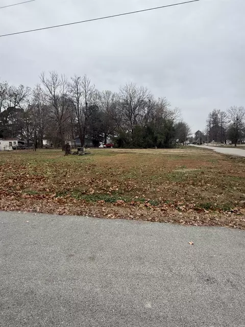 608 E Locust St, Paragould, AR 72450