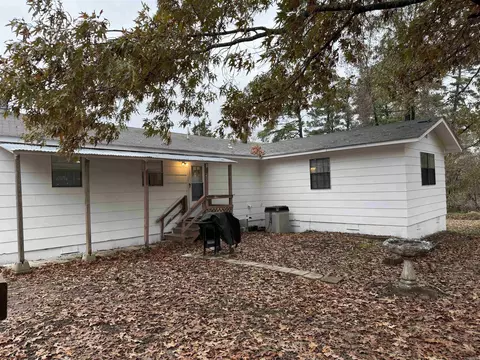 Exterior - 7205 Oxford Dr, Pine Bluff, AR 71602 photo 3 of 7