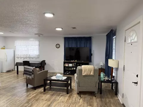 Living - 7205 Oxford Dr, Pine Bluff, AR 71602 photo 1 of 1