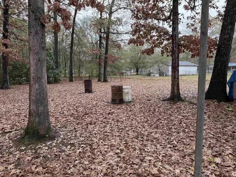 Exterior - 7205 Oxford Dr, Pine Bluff, AR 71602 photo 6 of 7