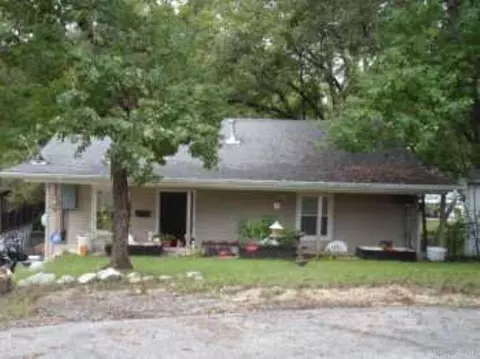 205 S Third St, Benton, AR 72019 photo 1