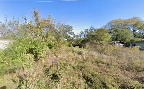 1211 S Birch St, Pine Bluff, AR 71603 photo 4