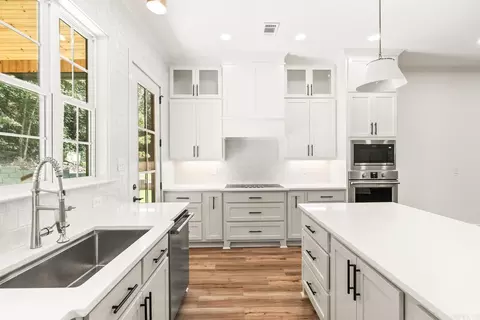 Kitchen - 34 Kirkland, Cabot, AR 72023 photo 4 of 4