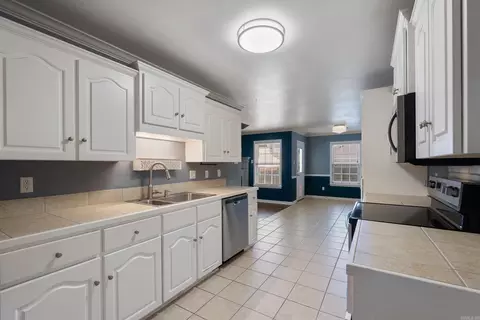 Kitchen - 7 Sunshine Ln, Ward, AR 72176 photo 5 of 5