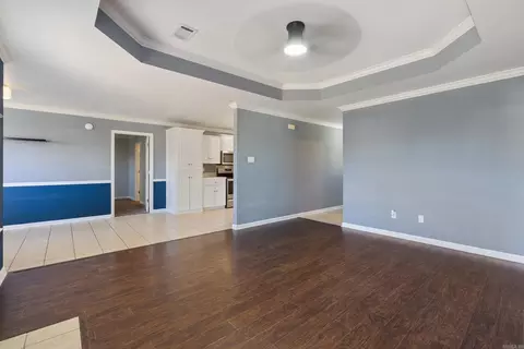 Living - 7 Sunshine Ln, Ward, AR 72176 photo 4 of 7