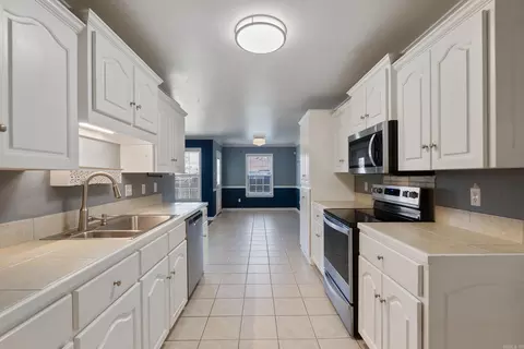 Kitchen - 7 Sunshine Ln, Ward, AR 72176 photo 4 of 5