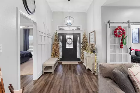 Entry Way - 12 Auston Ct, Cabot, AR 72023 photo 6 of 6