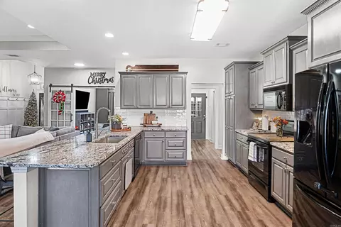 Kitchen - 12 Auston Ct, Cabot, AR 72023 photo 3 of 3