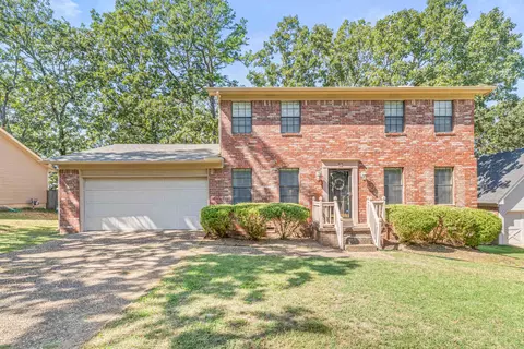 32 Old Forge Ct, Little Rock, AR 72227