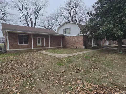 900 Grayson St, Paragould, AR 72450
