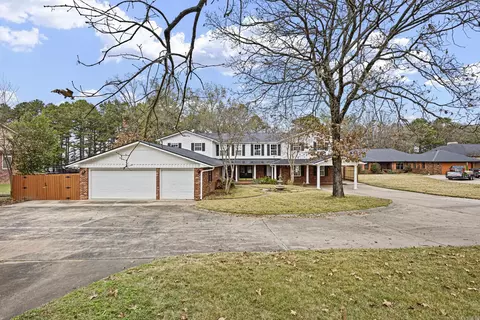 106 Walrock Shrs, Russellville, AR 72802