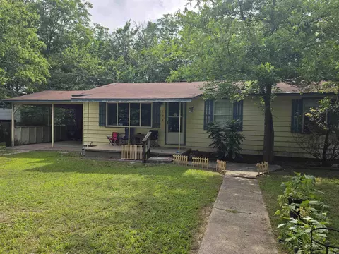 109 S Adams St, Mena, AR 71953