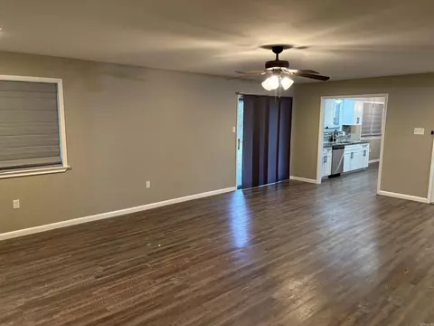 Living - 7 Riviera, Conway, AR 72034 photo 1 of 3