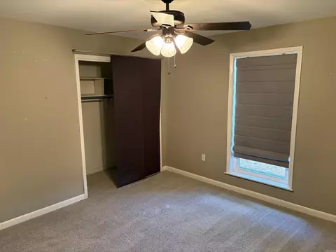 Bedroom - 7 Riviera, Conway, AR 72034 photo 3 of 7