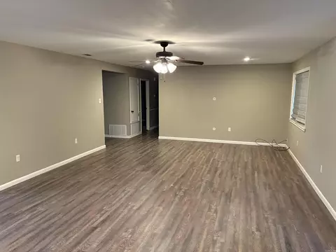 Living - 7 Riviera, Conway, AR 72034 photo 2 of 3