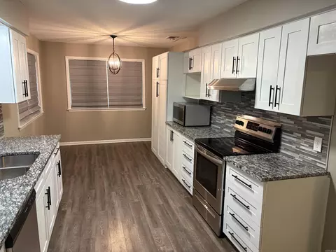 Kitchen - 7 Riviera, Conway, AR 72034 photo 1 of 2