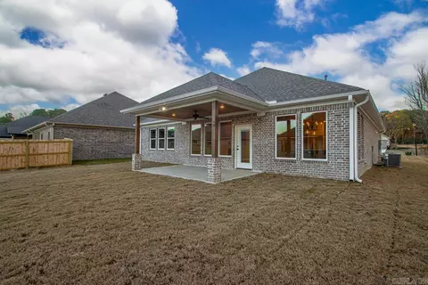 Exterior - 5012 Skilling Cv, Benton, AR 72019 photo 6 of 9