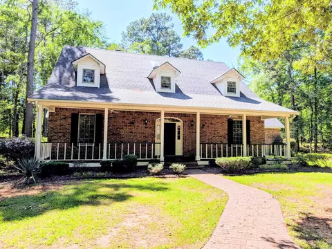 194 Cal Ray Dr, Camden, AR 71701