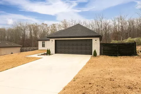 Exterior - 135 Corbin Cir, Cabot, AR 72023 photo 3 of 8