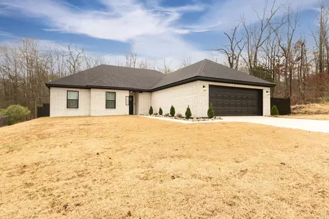 Exterior - 135 Corbin Cir, Cabot, AR 72023 photo 2 of 8