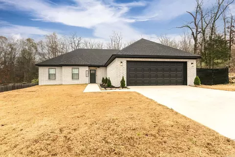 Exterior - 135 Corbin Cir, Cabot, AR 72023 photo 1 of 8