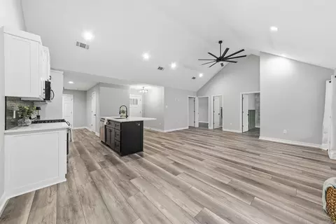 Entry Way - 135 Corbin Cir, Cabot, AR 72023 photo 3 of 14