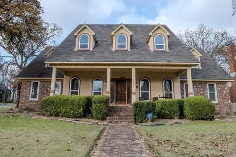 101 Red River Dr, Sherwood, AR 72120
