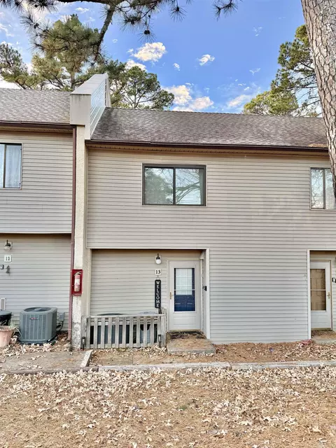 104 Chelsea Dr #13, Fairfield Bay, AR 72088