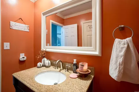 Bath - 212 Aztec Dr, Searcy, AR 72143 photo 6 of 6