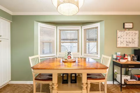 Dining - 212 Aztec Dr, Searcy, AR 72143 photo 1 of 1