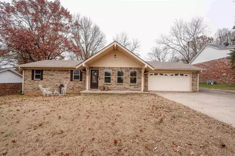 Exterior - 212 Aztec Dr, Searcy, AR 72143 photo 1 of 10