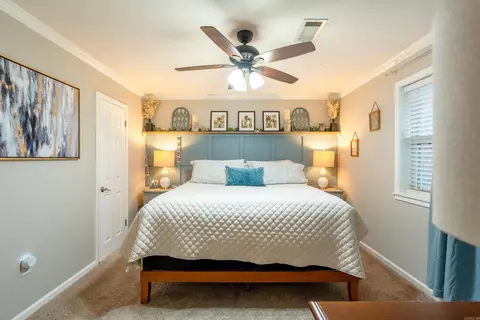 Bedroom - 212 Aztec Dr, Searcy, AR 72143 photo 3 of 7