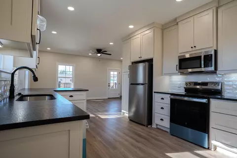 200 Pearson, Benton, AR 72015 photo 5