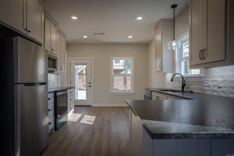 200 Pearson, Benton, AR 72015 photo 4