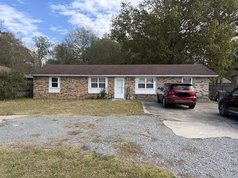 2315 Oakwood Rd, Pine Bluff, AR 71603 photo 1