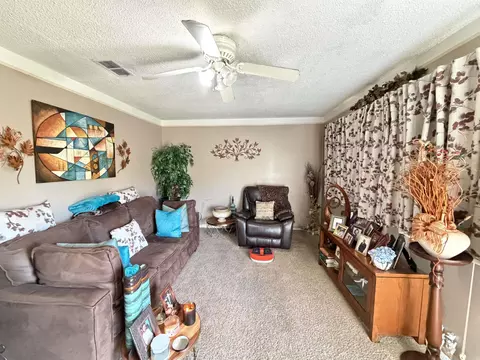 2315 Oakwood Rd, Pine Bluff, AR 71603 photo 2