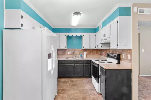 Kitchen - 104 Terra Dr, Beebe, AR 72012 photo 1 of 2