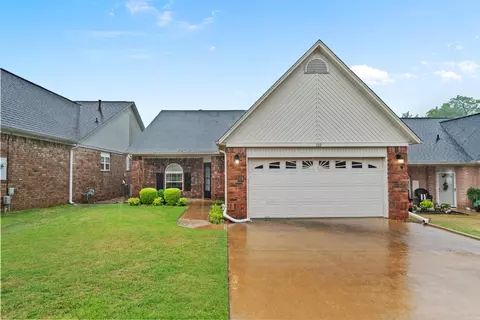 109 Ellis Ct, Hot Springs National Park, AR 71913