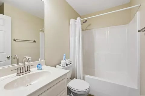 Bath - 302 Derek Ct, Alexander, AR 72002 photo 2 of 3